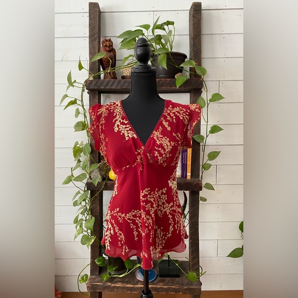 Helium: Red V Neck Top with Lace Trim - Picture 5 of 17